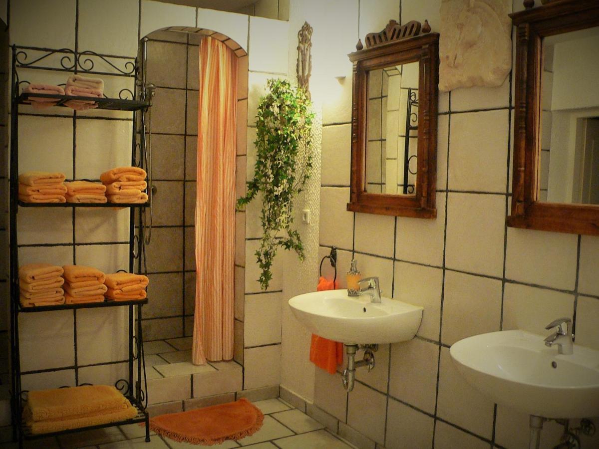 Ferienhaus Kutscherhaus Casa Chabeli - Berlin, Max 11 Personen * Berlijn